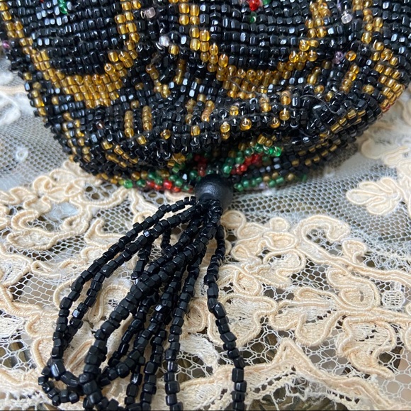 1920’s Glass Bead Floral Bag - Picture 6 of 13